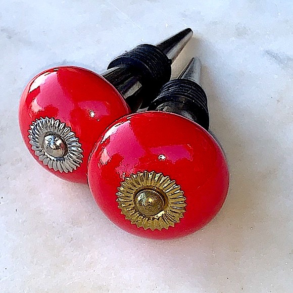 CASA DECOR BOTTLE STOPPERS SET RED SILVER & BRASS METAL - Picture 2 of 8